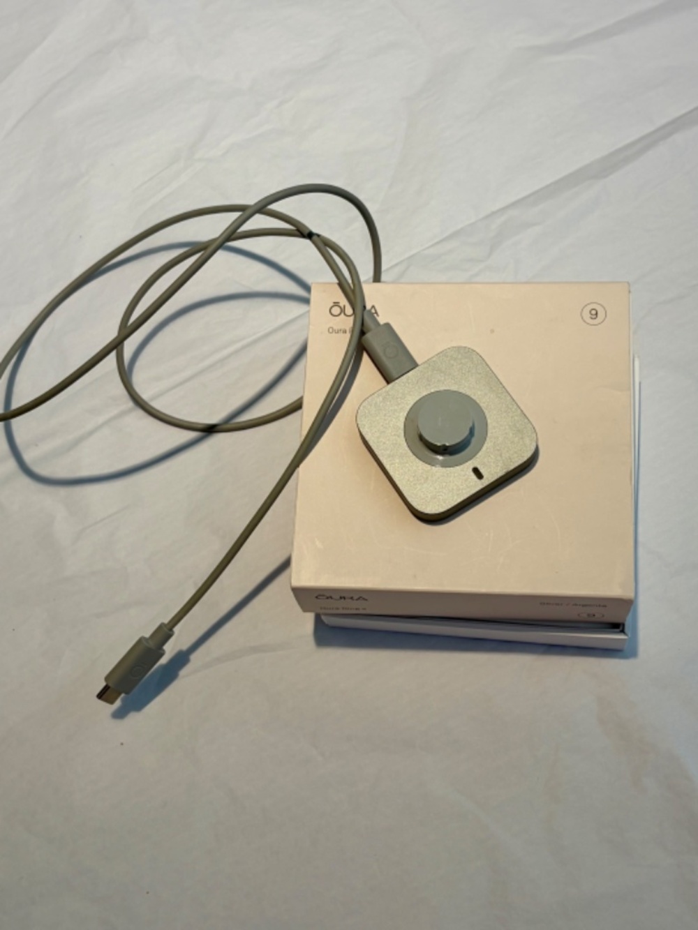 Oura Ring 4 CHARGER, Size 9